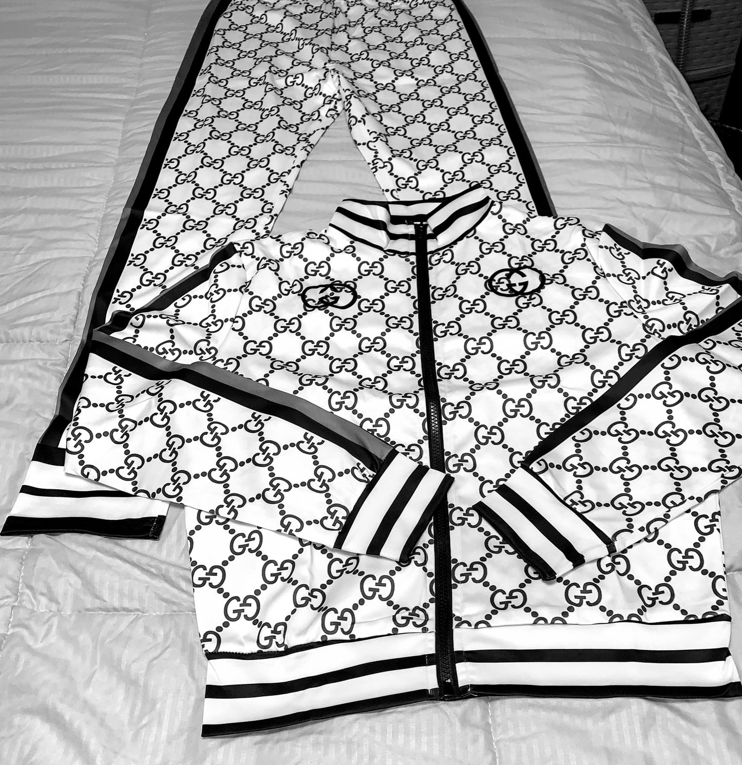 Women's White Casual Sports Suit  2-Piece Set